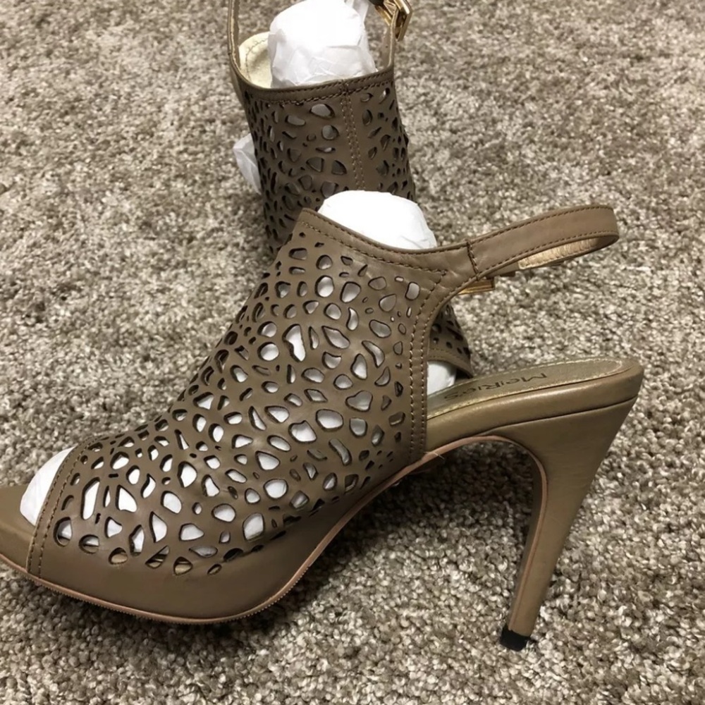 Women’s high heels sandals